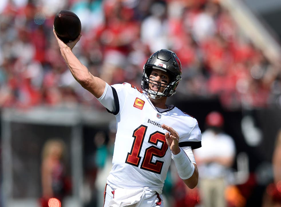 BUCCANEERS-EAGLES