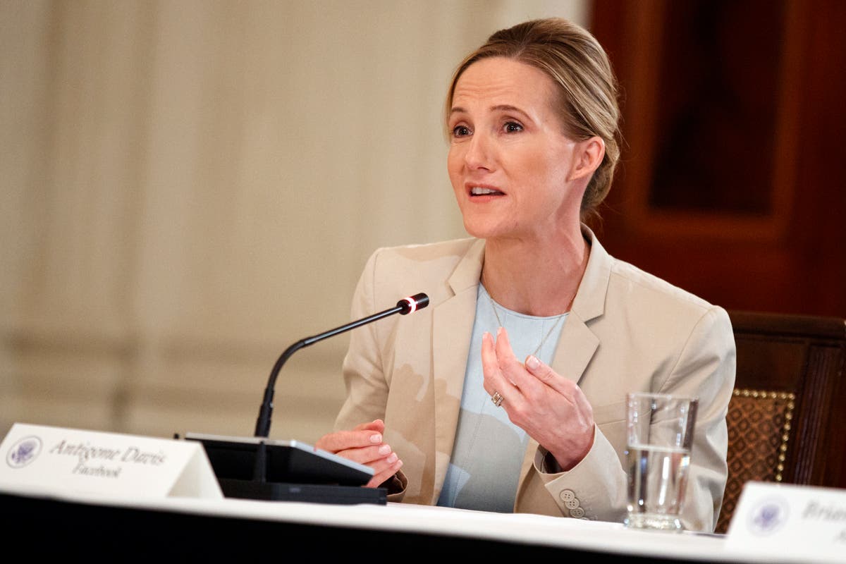 Facebook expands harassment policy to protect public figures