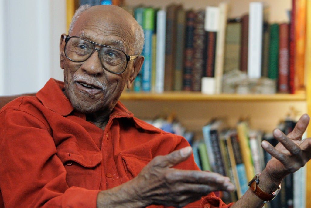 Civil rights activist, historian Timuel Black dies at 102