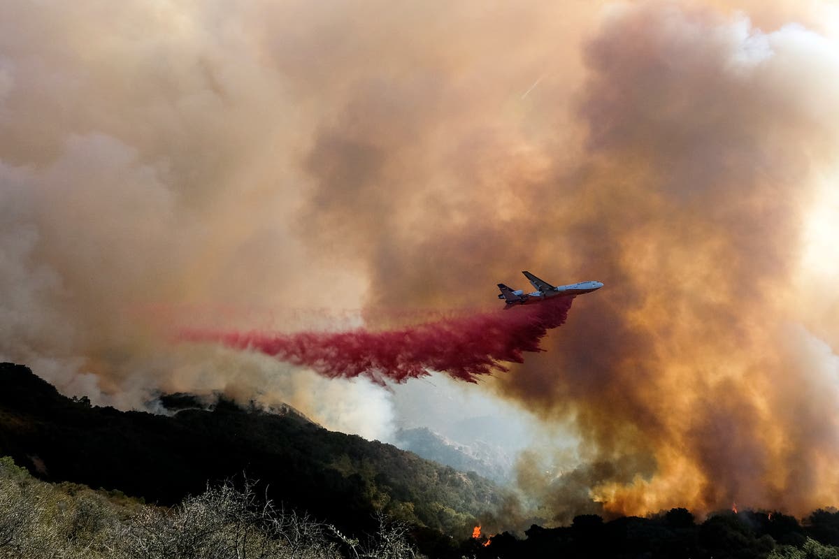 Shifting winds challenge crews fighting California fire