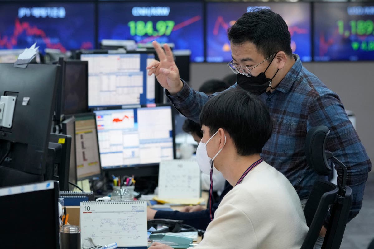 Asian shares rise as Wall Street tech gain boosts optimism