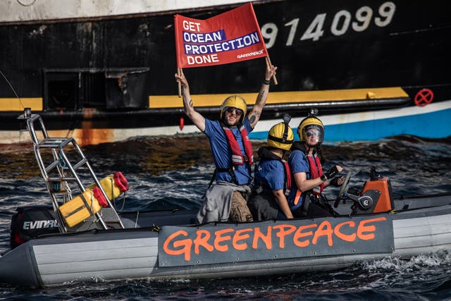 <p>Simon Pegg joins Operation Ocean Witness for a banner action on a Greenpeace inflatable against French fly shooter vessel Saint Josse IV, in the English Channel</p>