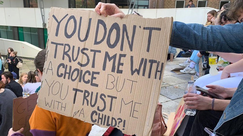 <p>A peaceful sit-in protest, opposing ESFL, took place on 13 October </p>
