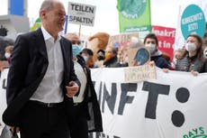 3 German parties aim to start formal coalition talks