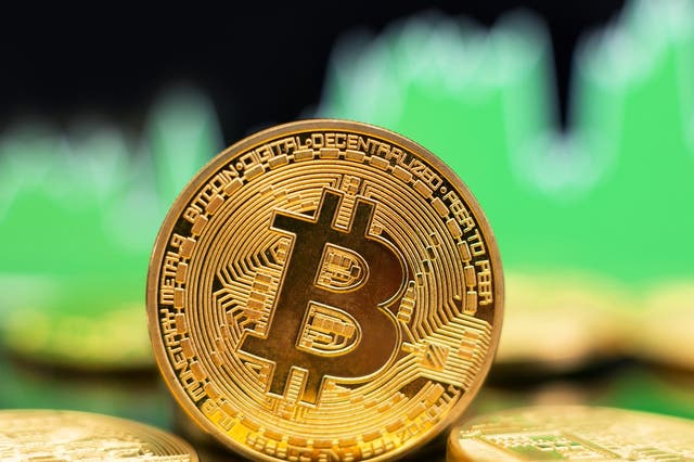 <p>Bitcoin rose in price above last week ahead of the launch of a new ETF on Tuesday </p>