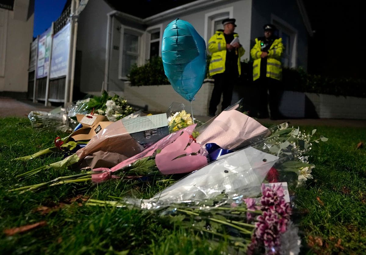 &lsquo;Mr Southend died doing the thing he loved&rsquo;: Constituents pay tribute to murdered MP Sir David Amess at vigil