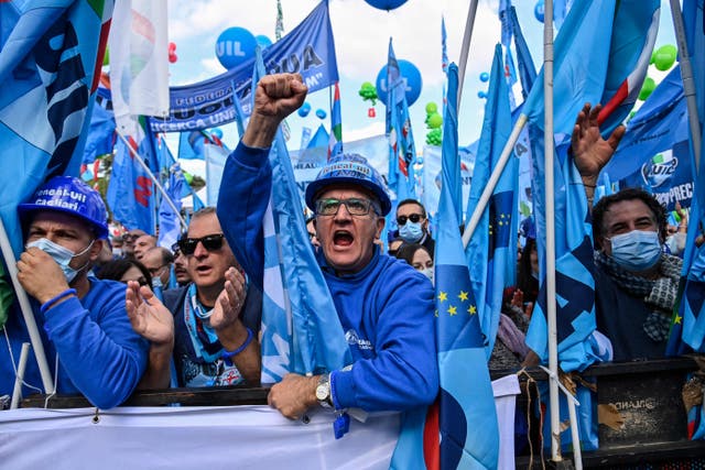 <p>Workers from the Italian Labour Union (UIL) during today’s anti-fascist rally in Rome</p>