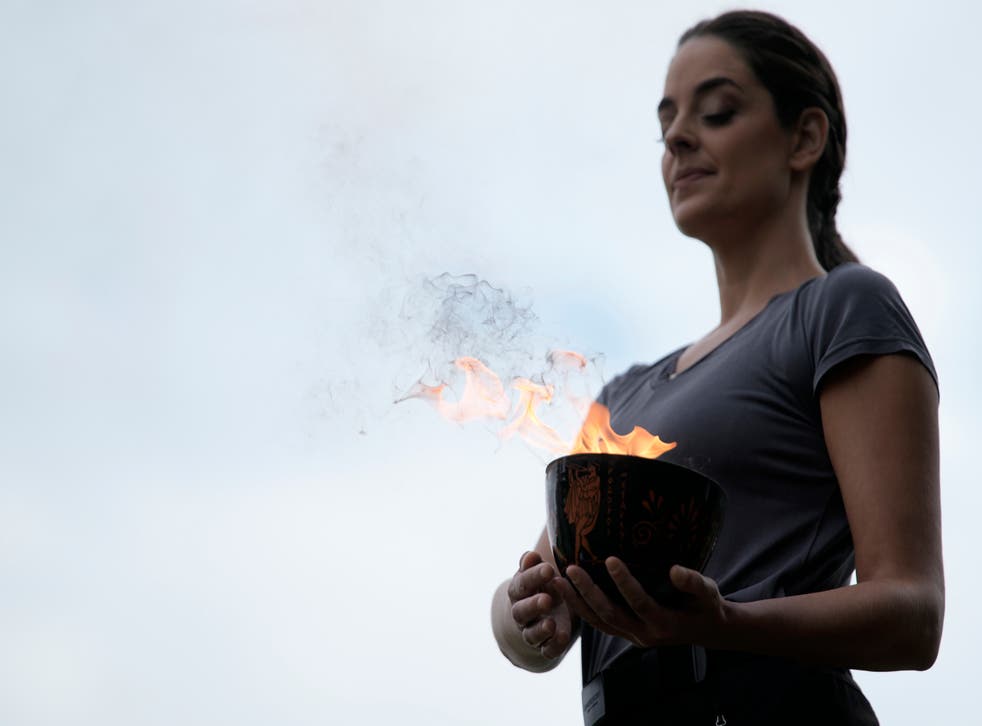 GRECIA LLAMA OLIMPICA