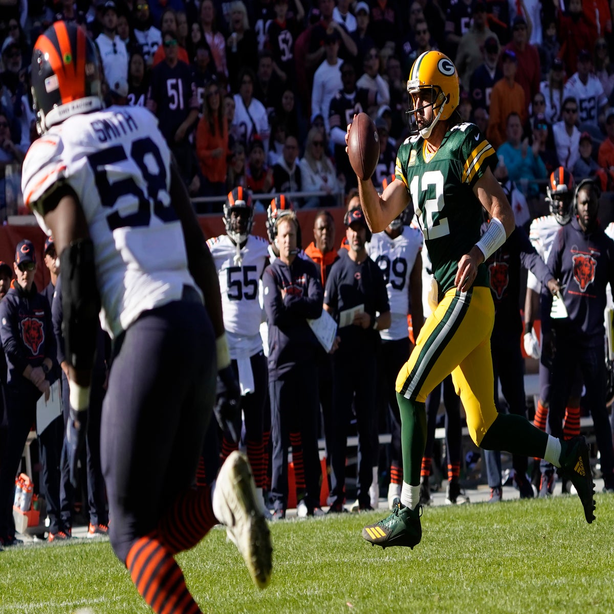 Aaron Rodgers taunts Chicago Bears fans as Green Bay Packers continue  dominance