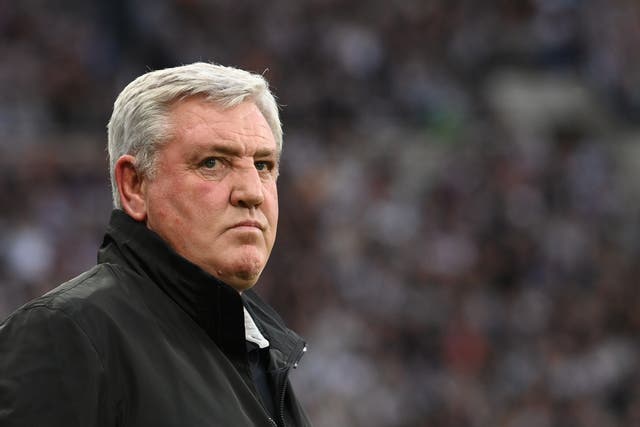 <p>Newcastle manager Steve Bruce watches his side lose to Spurs </p>