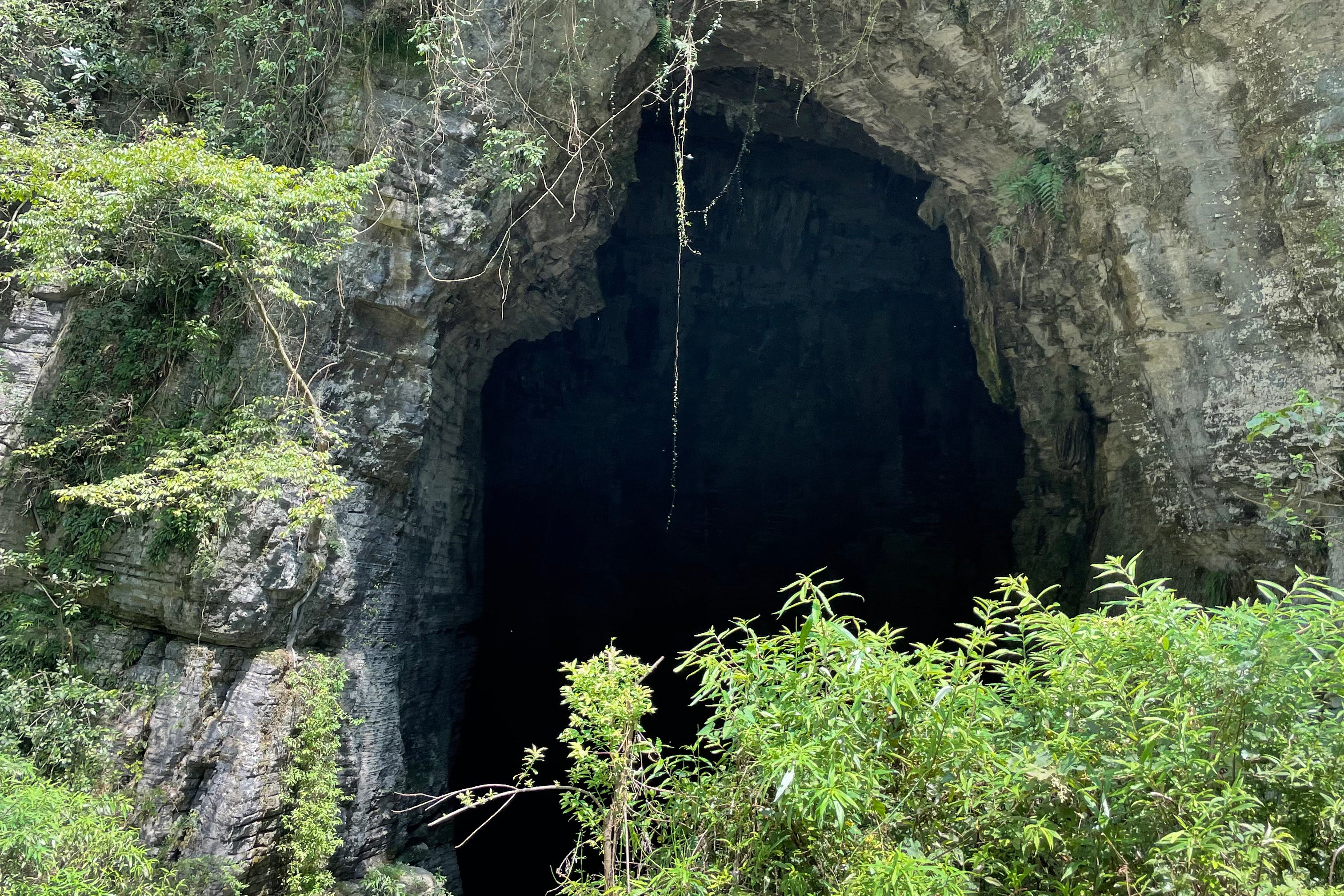 An entrance to the Tenglong Cave system. Tourists are not allowed to enter here but villagers can go for water