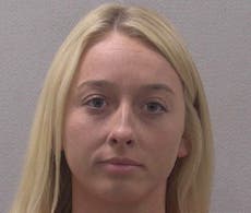 Maestra despedida y arrestada luego de que estudiante de primaria encontrara sus comestibles de cannabis