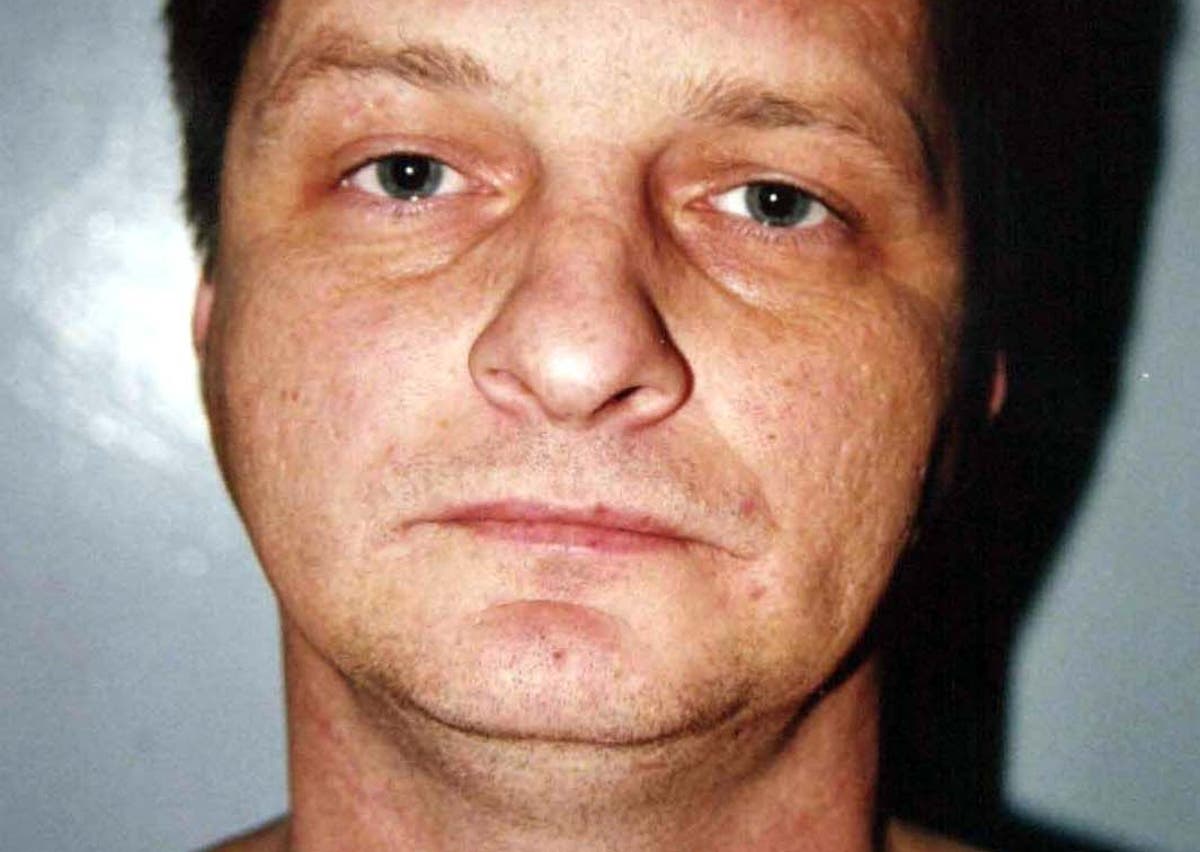 Clydach murders: Blood-stained sock ‘supports’ conviction of Dai Morris for 1999 killings, police say Clydach murders: Blood-stained sock ‘supports’ conviction of Dai Morris for 1999 killings, police say