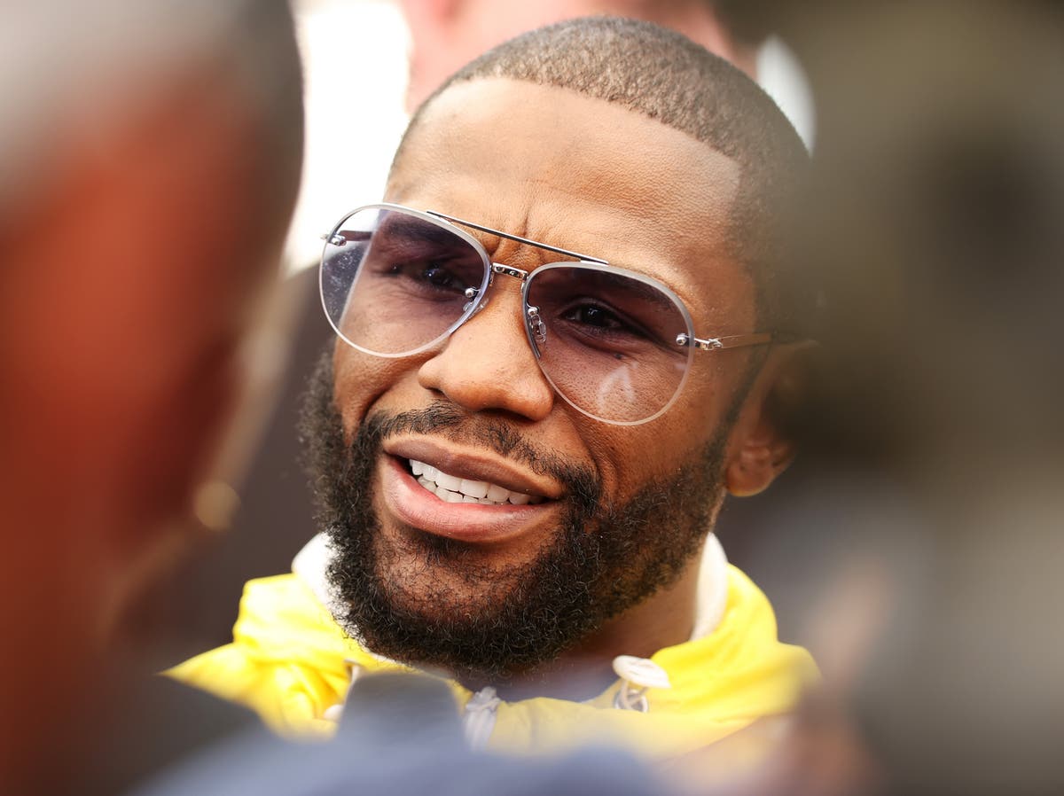 Deontay Wilder trainer accuses Floyd Mayweather of &lsquo;taking random shots&rsquo; at heavyweight