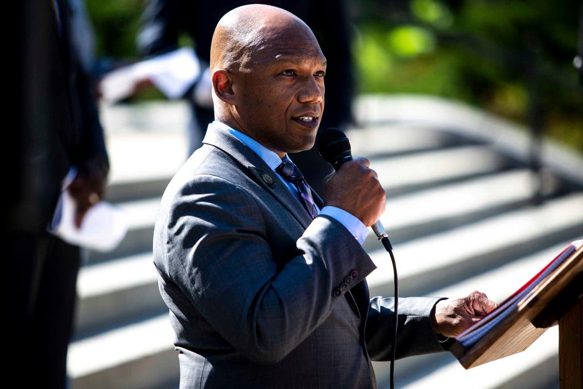 Black Democratic chair gets lynching threat over Trump essay Black Democratic chair gets lynching threat over Trump essay