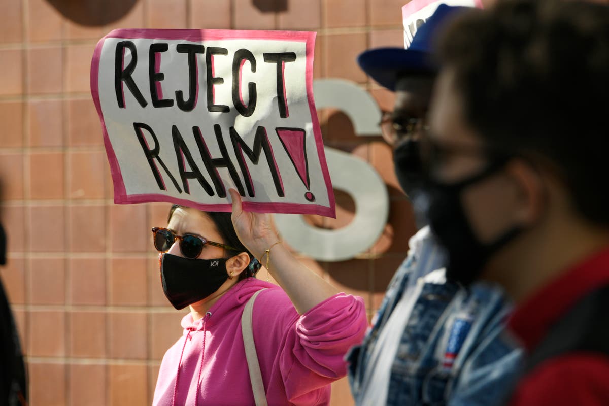 Police shooting looms over Emanuel in confirmation battle 