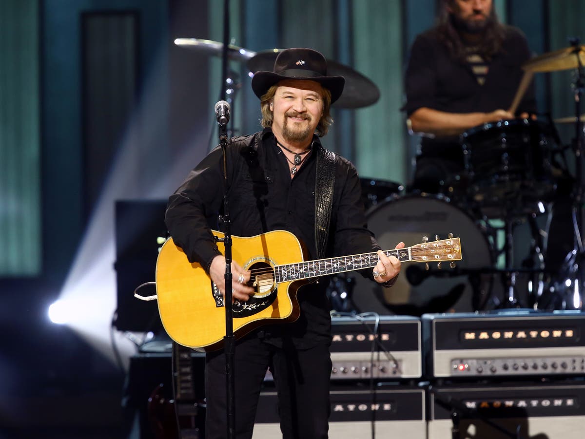 Travis Tritt is mocked for cancelling concerts at venues with vaccine mandates