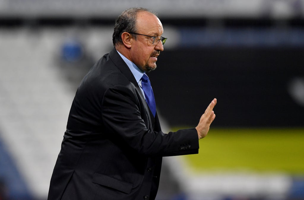 Everton should not panic when things start to go against them, Rafael Benitez insists