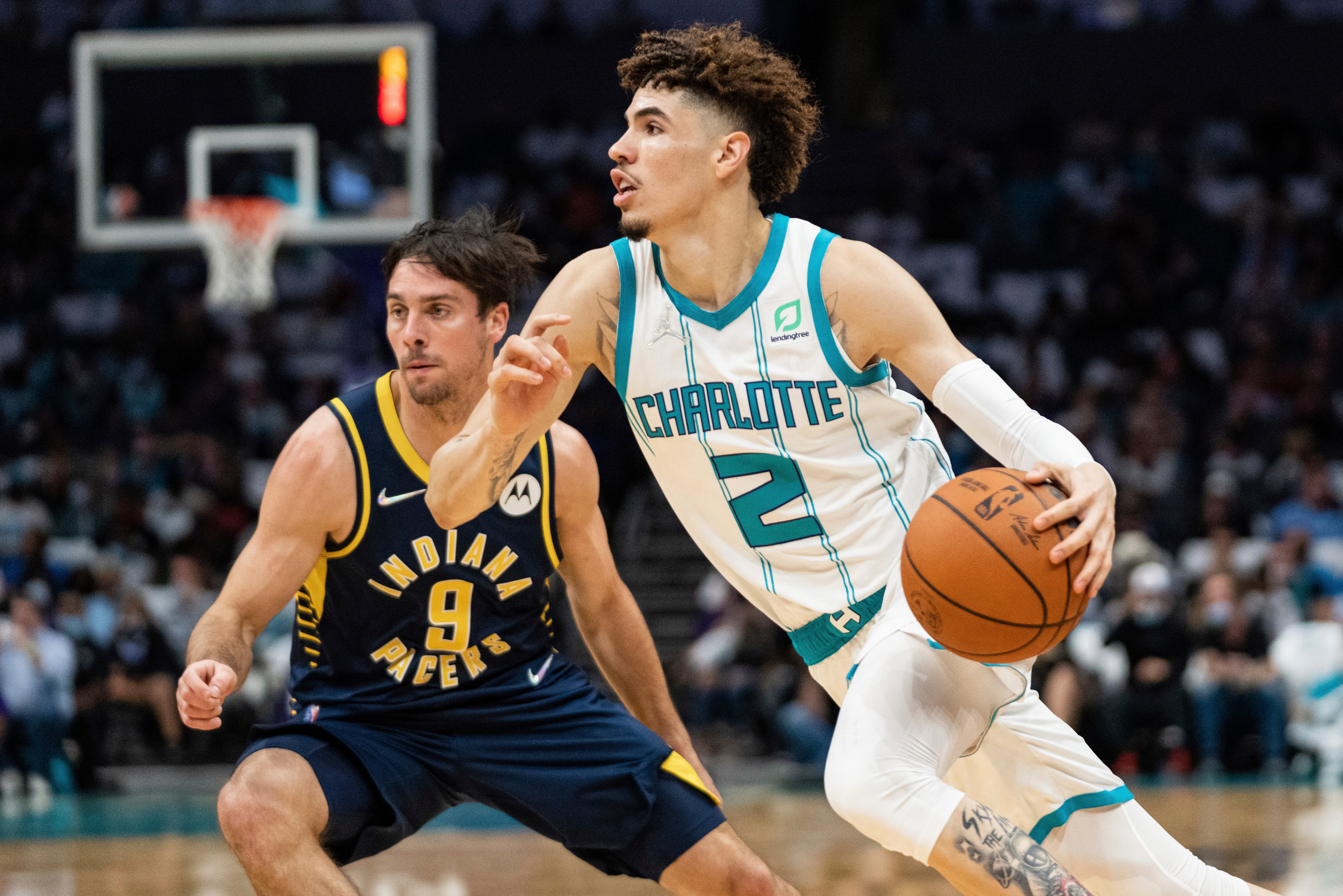 LaMelo Ball Encesta 31 Puntos, Y Hornets Derrotan A Pacers ...