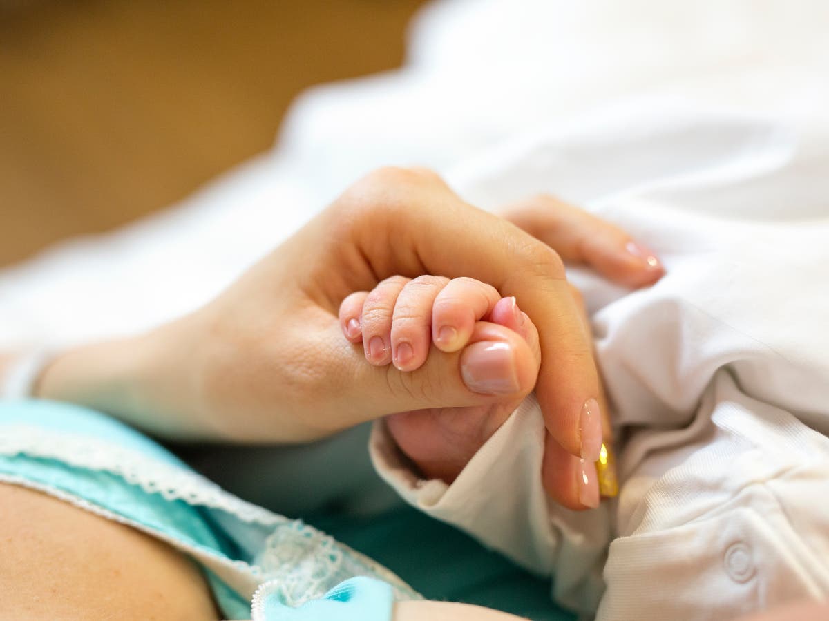 Mother gives birth to three girls on same day over three years Mother gives birth to three girls on same day over three years
