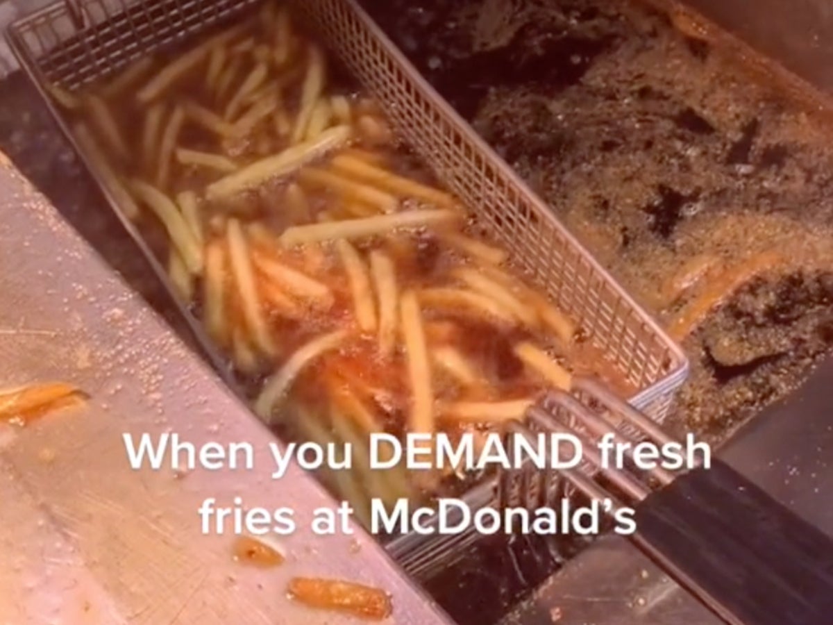 Mcdonald S Worker Reveals How He Reheats Fries For Demanding Customers Indy100