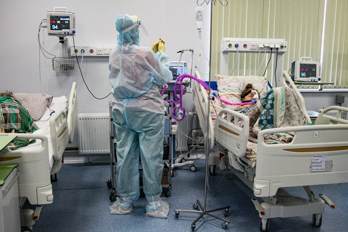Russia marks another record number of daily COVID-19 cases Russia marks another record number of daily COVID-19 cases