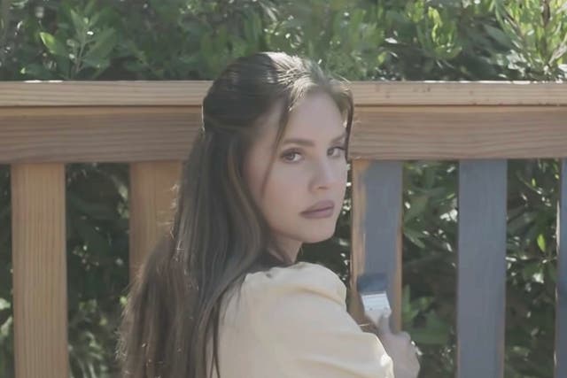 <p>Lana Del Rey in the visualisation for her single ‘Blue Banisters’ </p>