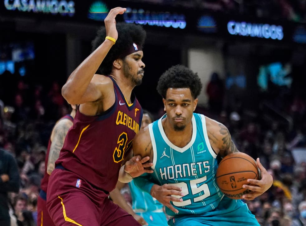 HORNETS-CAVALIERS