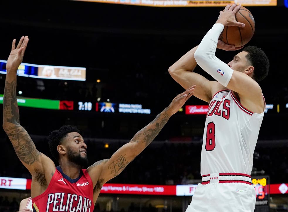 PELICANS-BULLS