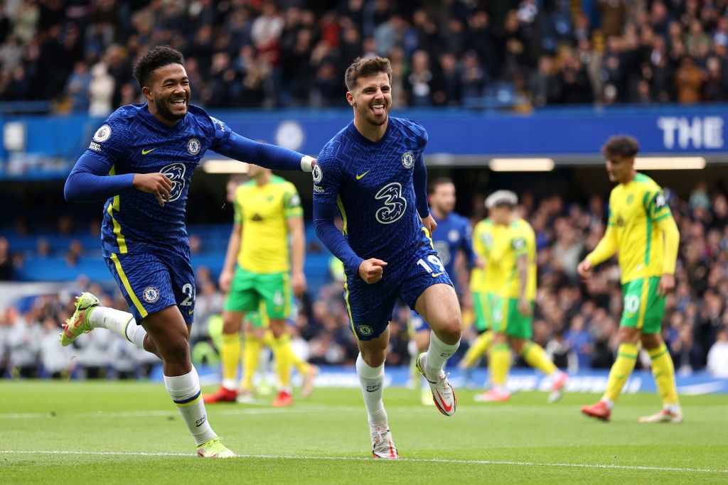 <p>Mason Mount celebrates with teammate Reece James after scoring Chelsea’s first goal against Norwich City</p>
