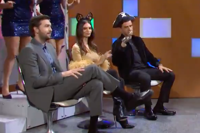 <p>Oscar Isaac, Emily Ratajkowski, and Nicholas Braun on ‘Saturday Night Live'</p>