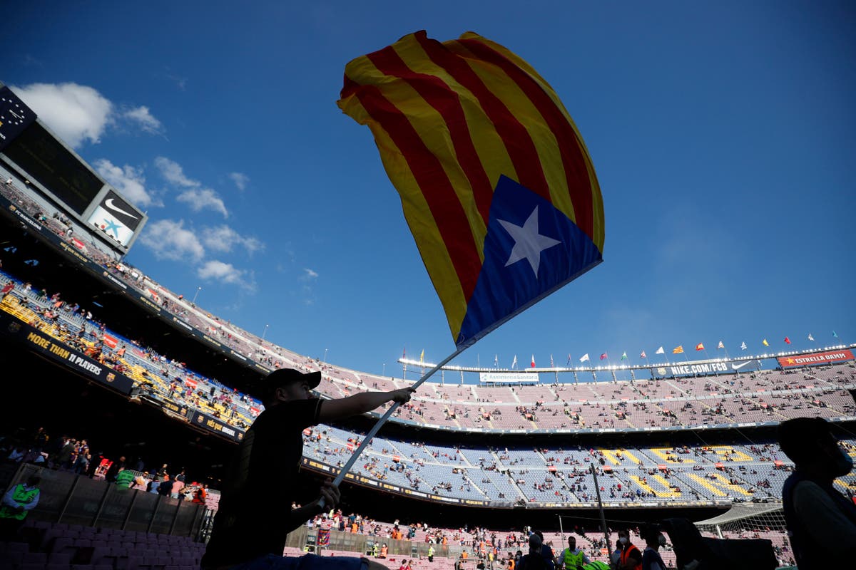 Barcelona vs Real Madrid LIVE: Clasico team news, line-ups and more from La Liga fixture today