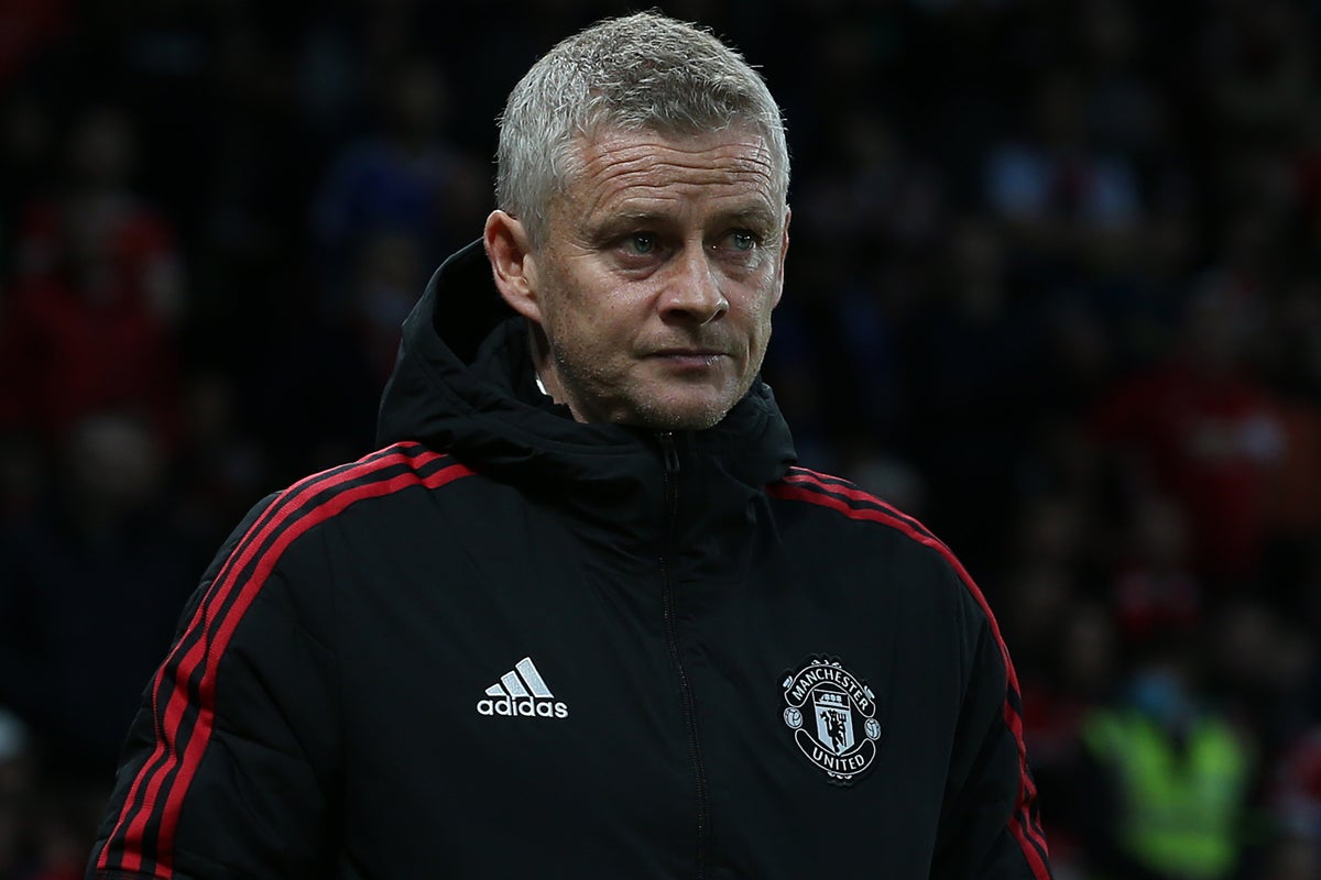 Ole Gunnar Solskjaer clinging on as Manchester United players lose faith and Antonio Conte eyes job