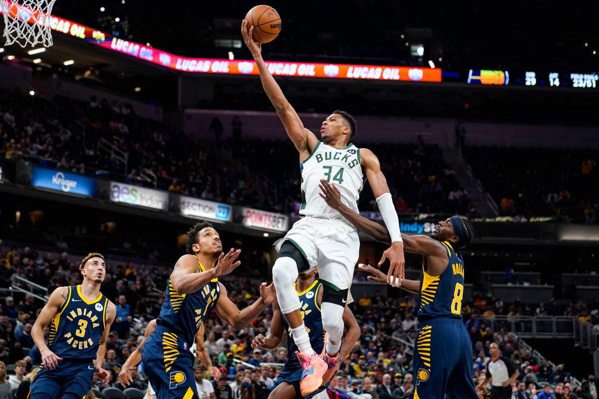Unos Bucks cortos de personal superan 119109 a los Pacers