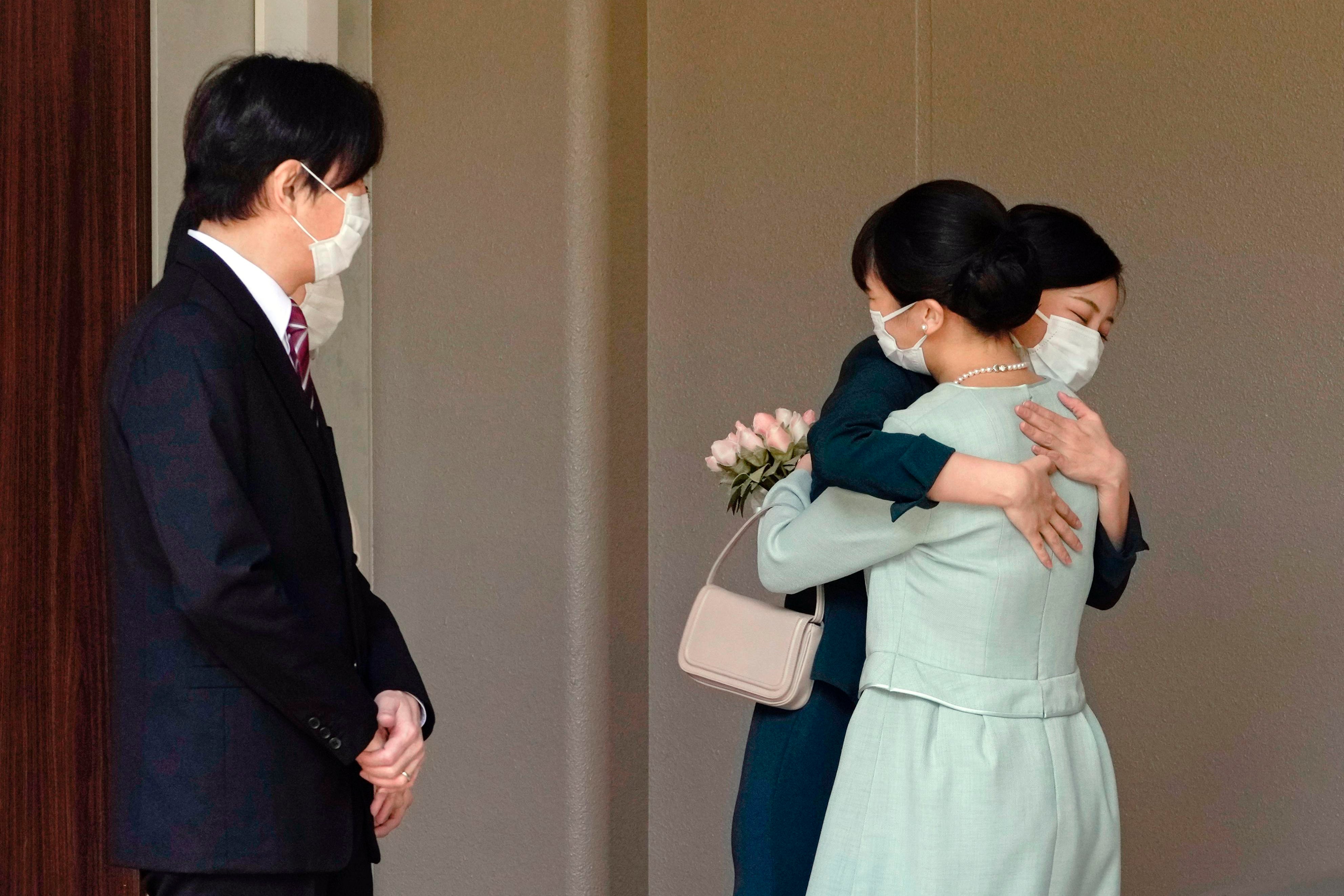 Принцесса мако акисино. Принцесса мако и Кей Комуро свадьба. Принцесса мако Акисино свадьба. Принцесса Японии мако и Кей Комуро.