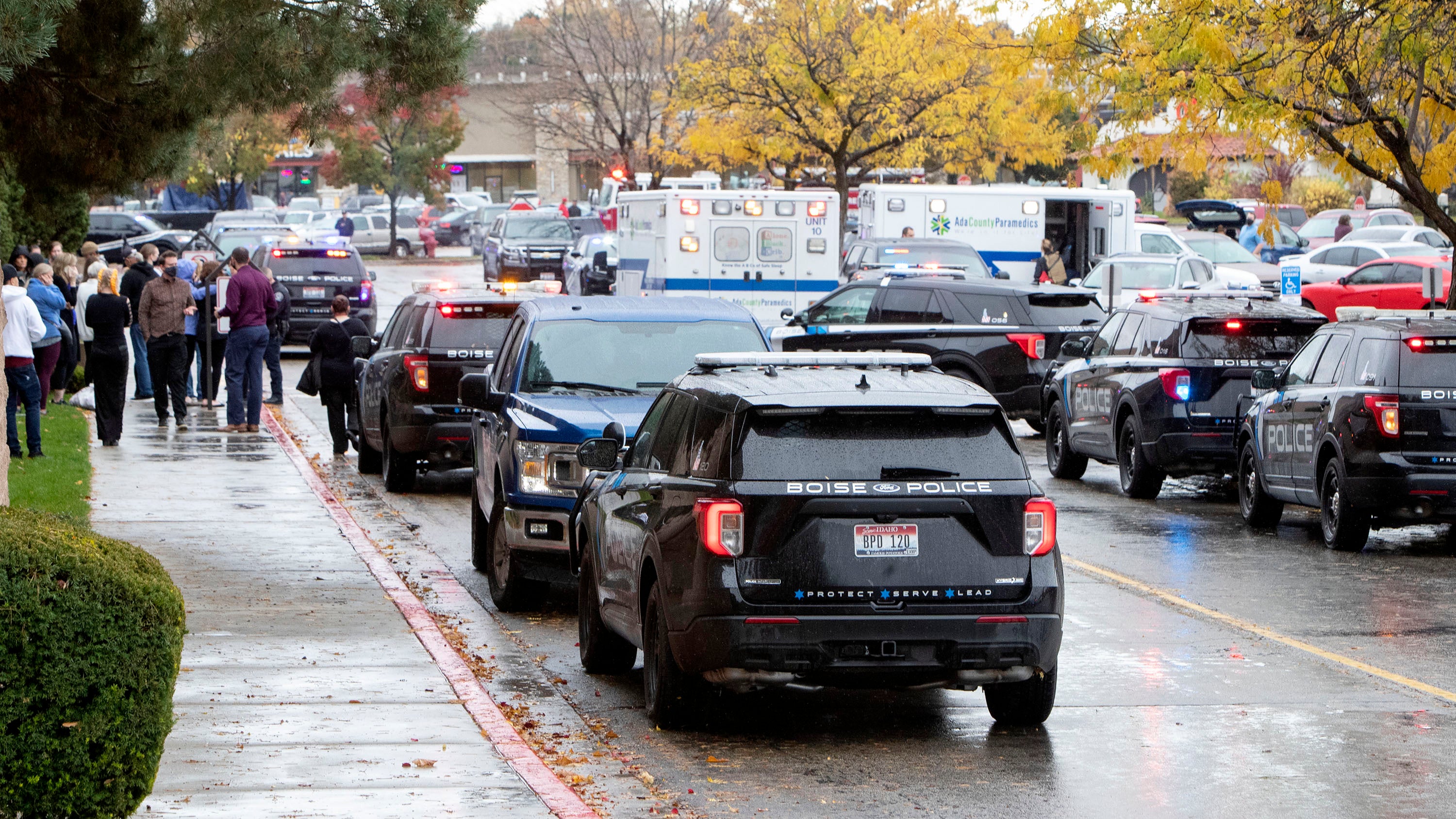 Idaho mall shooting Two dead and four injured after gunfire exchange The Independent