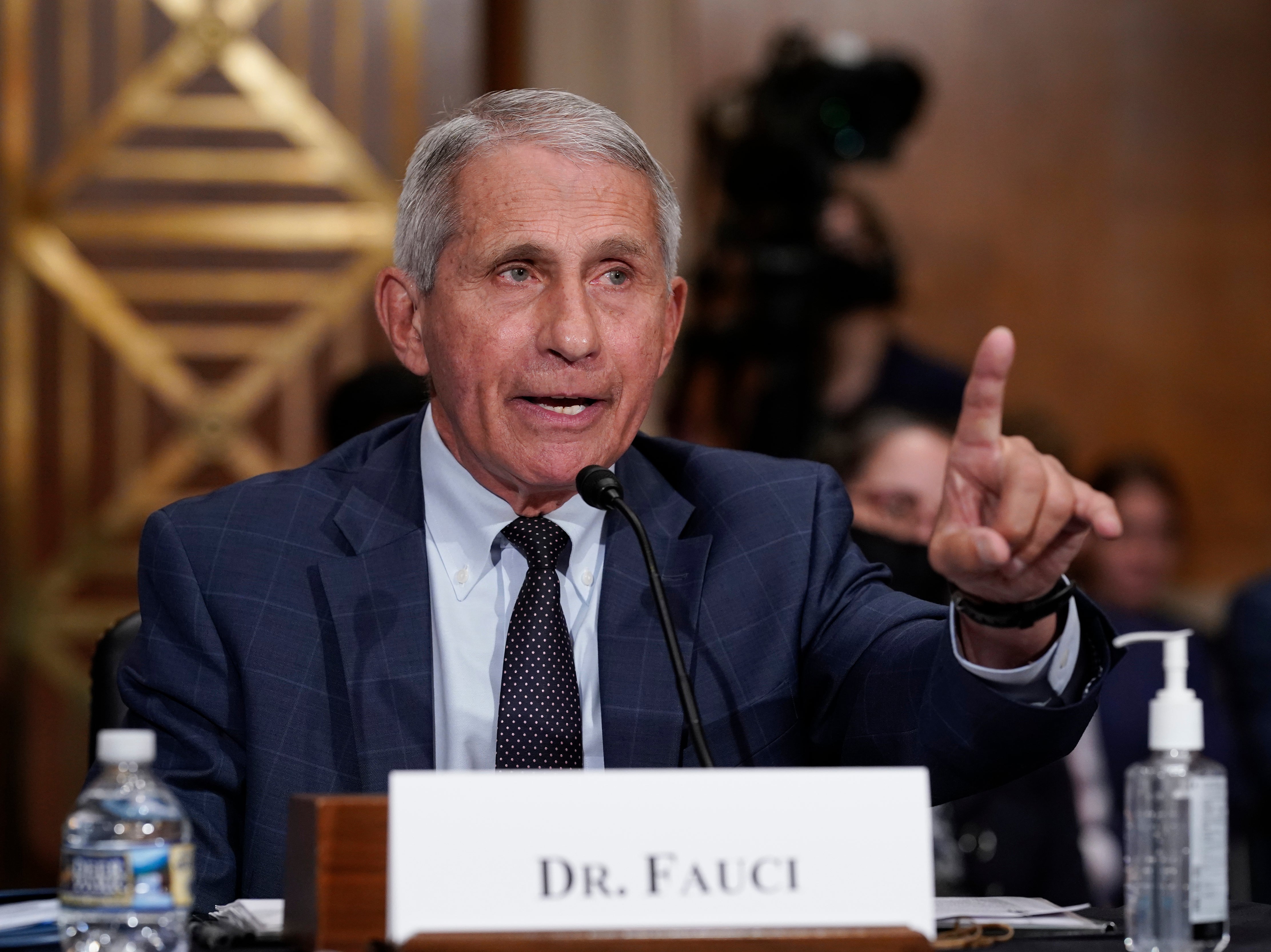 El principal experto en enfermedades infecciosas, el Dr. Anthony Fauci, responde a las acusaciones del senador Rand Paul, republicano por Kentucky, mientras testifica ante el Comité Senatorial de Salud, Educación, Trabajo y Pensiones, 20 de julio de 2021