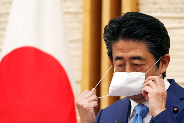 <p>Mr Abe has remained an important figure in the Liberal Democratic Party</p>