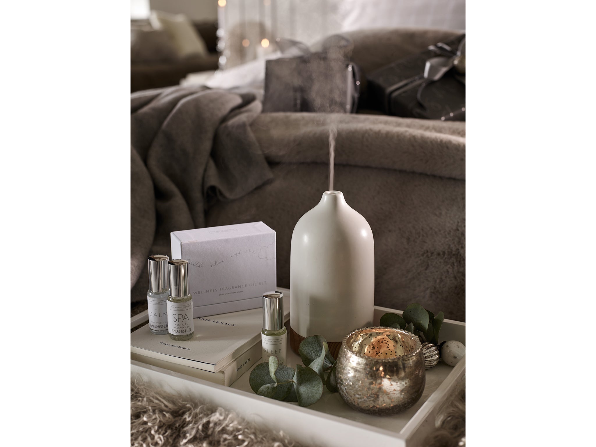 White company sleep cheap set