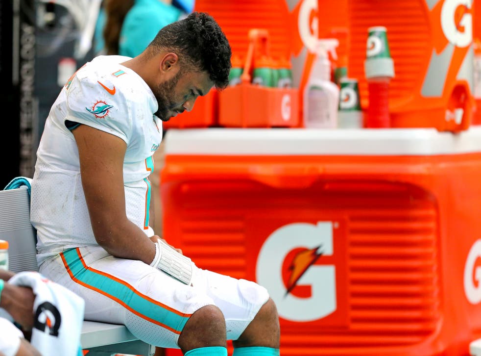 DOLPHINS-TAGOVAILOA