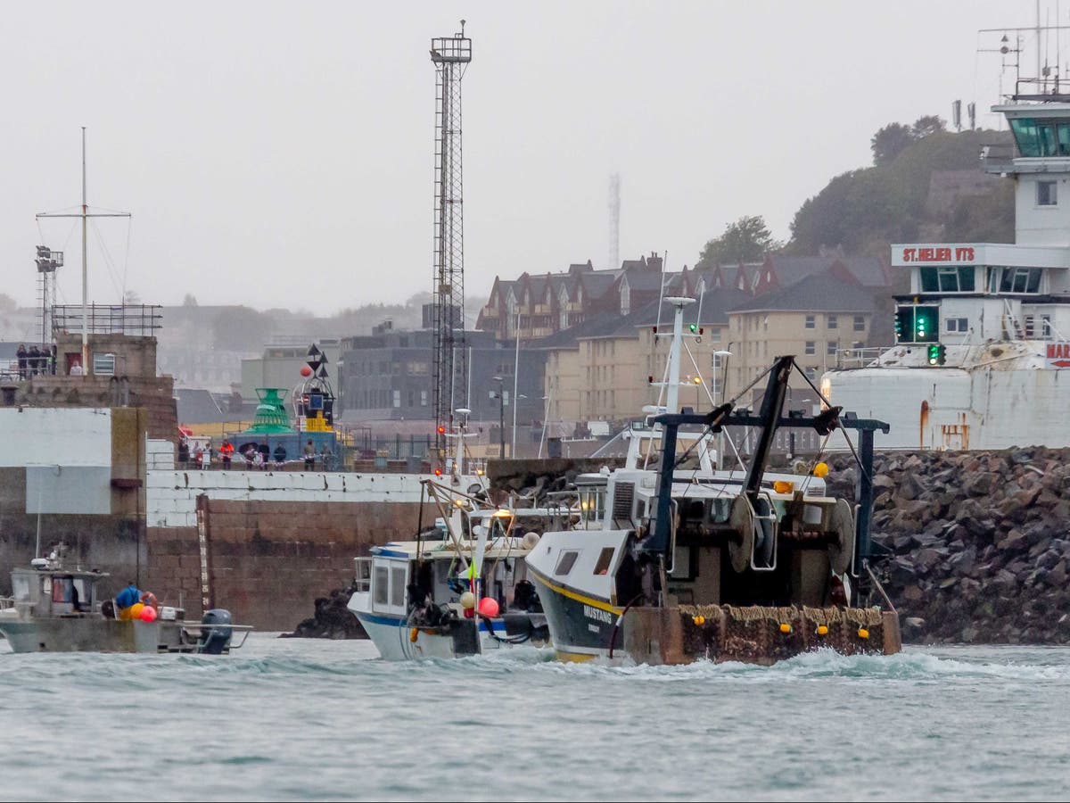 Brexit news – live: France detains British trawler in fishing row as impact of leaving EU ‘greater than Covid’