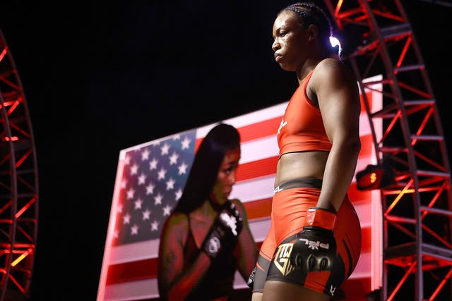 <p>Claressa Shields lost her second MMA bout</p>