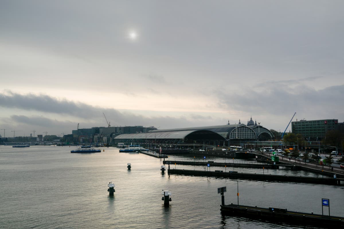 Report: Dutch govt missing climate targets, must act faster