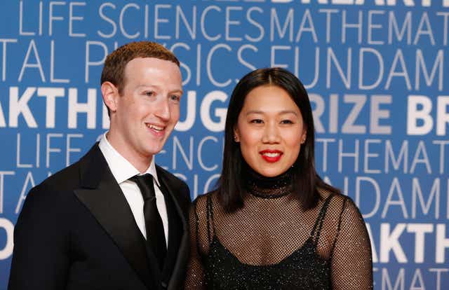 <p>Mark Zuckerberg is teaching daughters how to code</p>