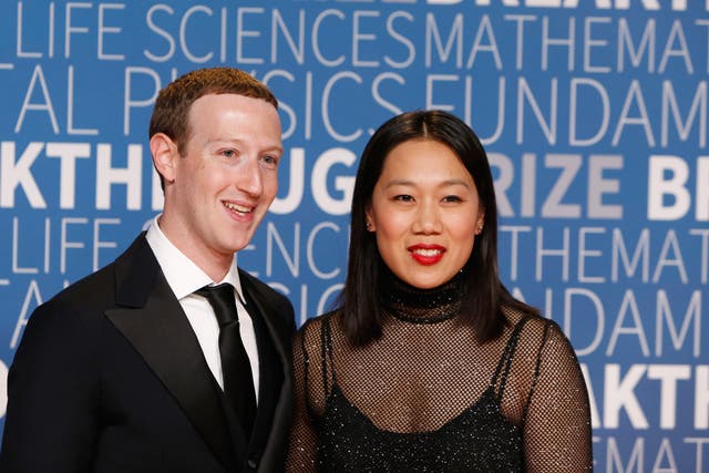 <p>Mark Zuckerberg is teaching daughters how to code</p>