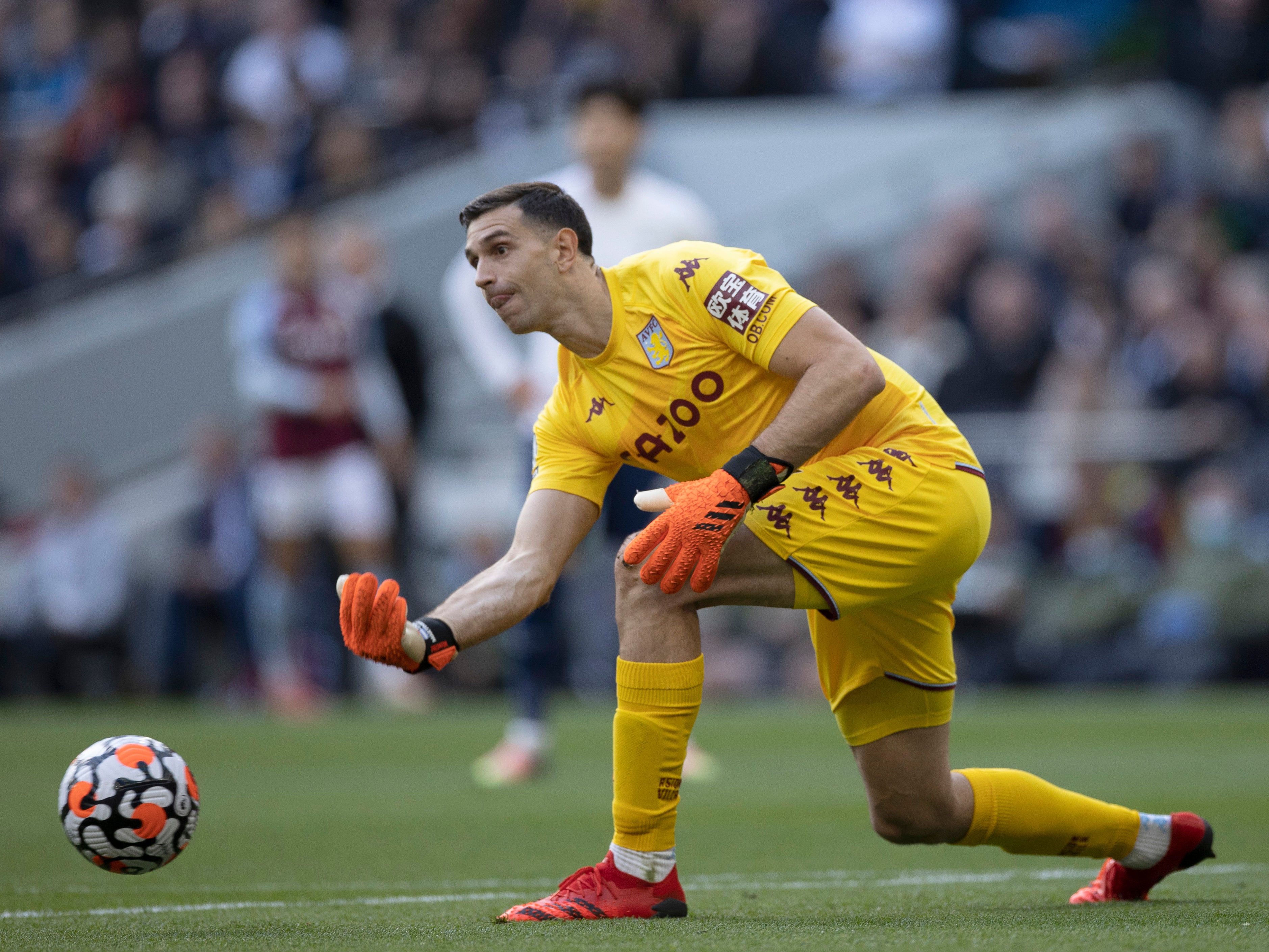 Emiliano Martinez in action against Tottenham earlier this season