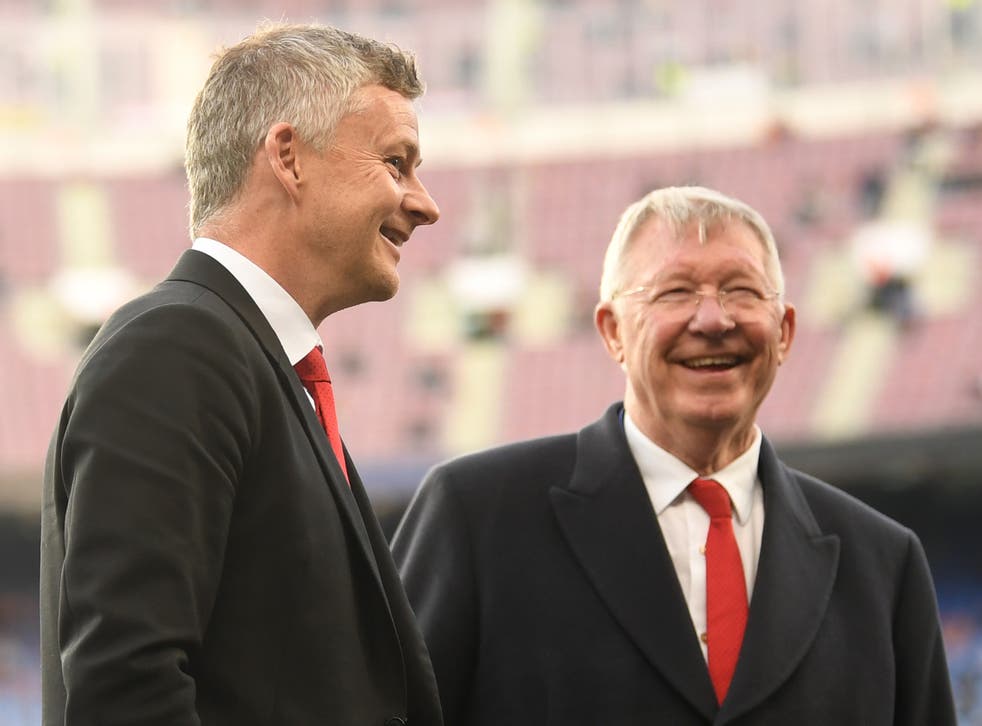 <p>Manchester United manager Ole Gunnar Solskjaer with ex-boss Sir Alex Ferguson</p>