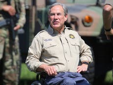 Texas governor Greg Abbott announces ‘miles of razor wire’ in attempt to block immigration