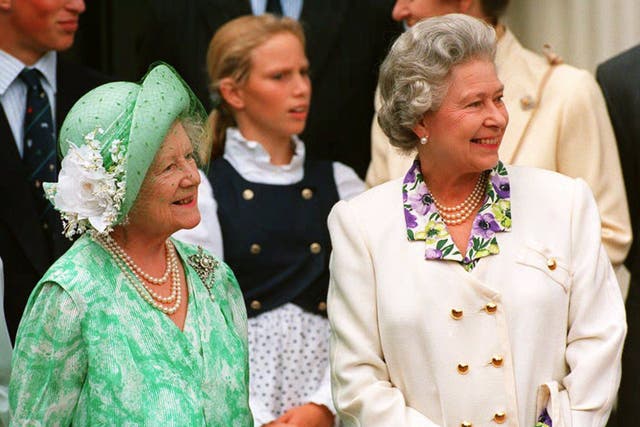 <p>The Queen Mother and Queen Elizabeth II in August 1993</p>