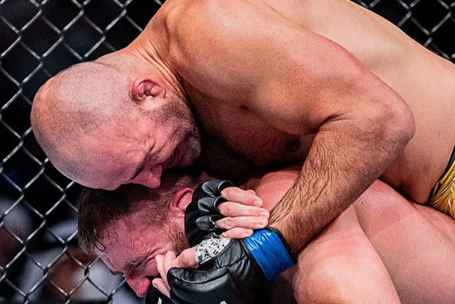 <p>Glover Teixeira submits Jan Blachowicz in the second round</p>
